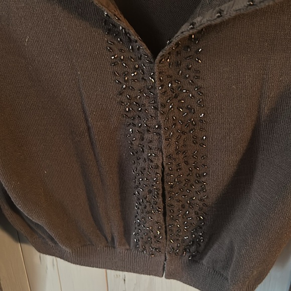 Lianne Barnes Vintage Cropped Black Sweater - Picture 2 of 6